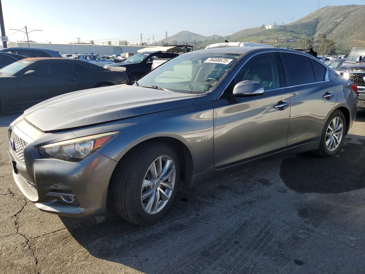 2016 INFINITI Q50