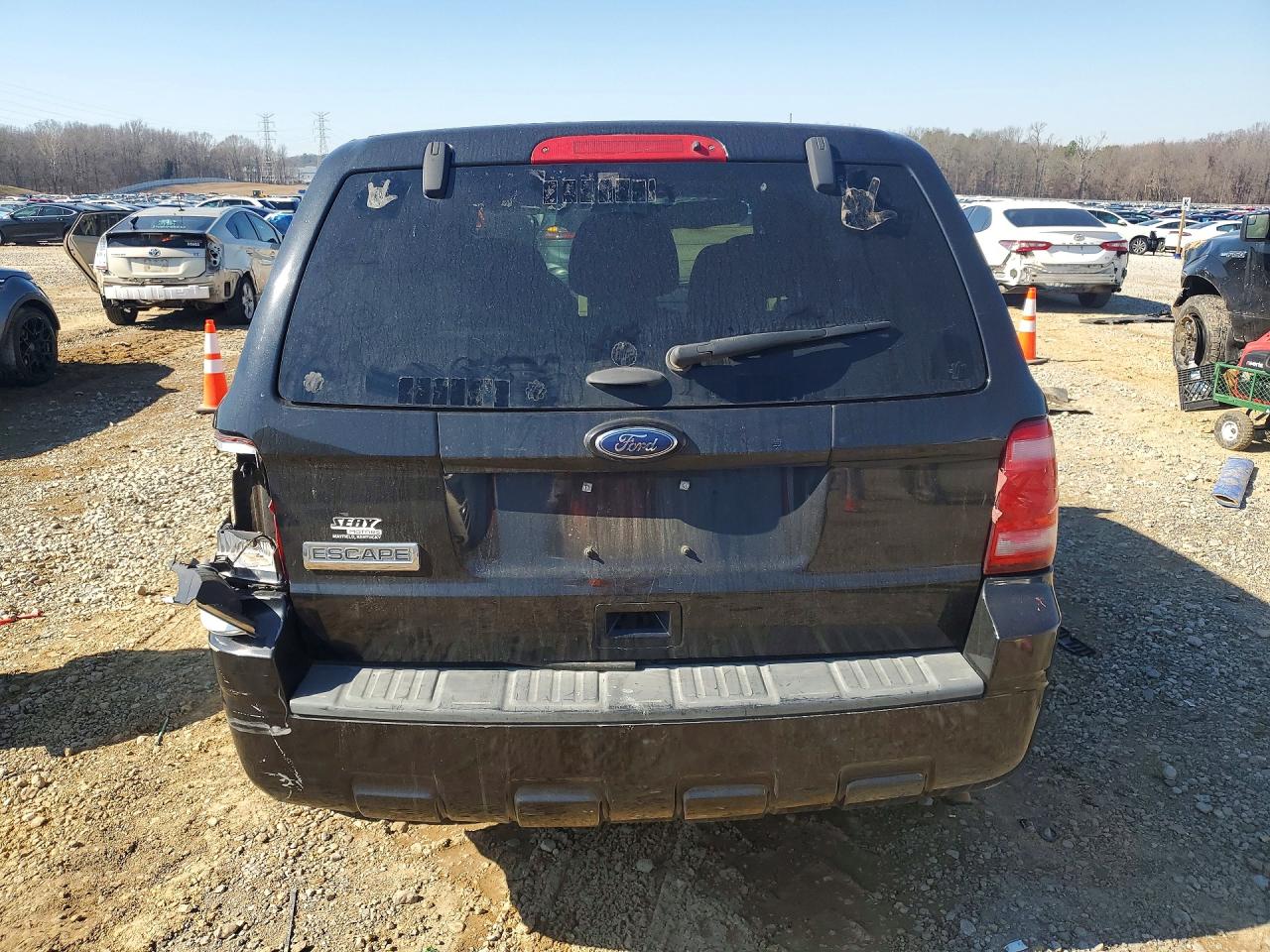 2011 FORD ESCAPE
