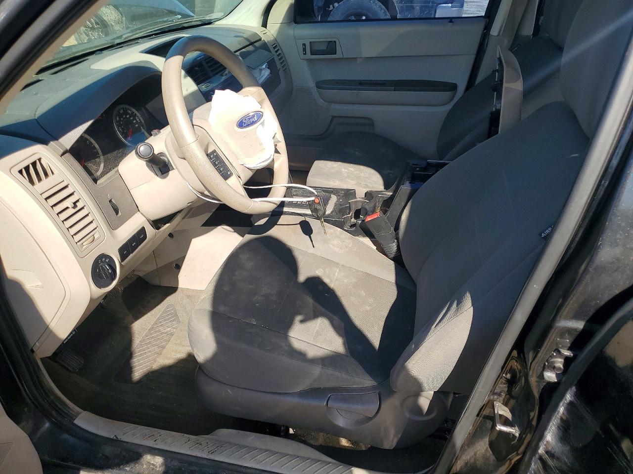 2011 FORD ESCAPE