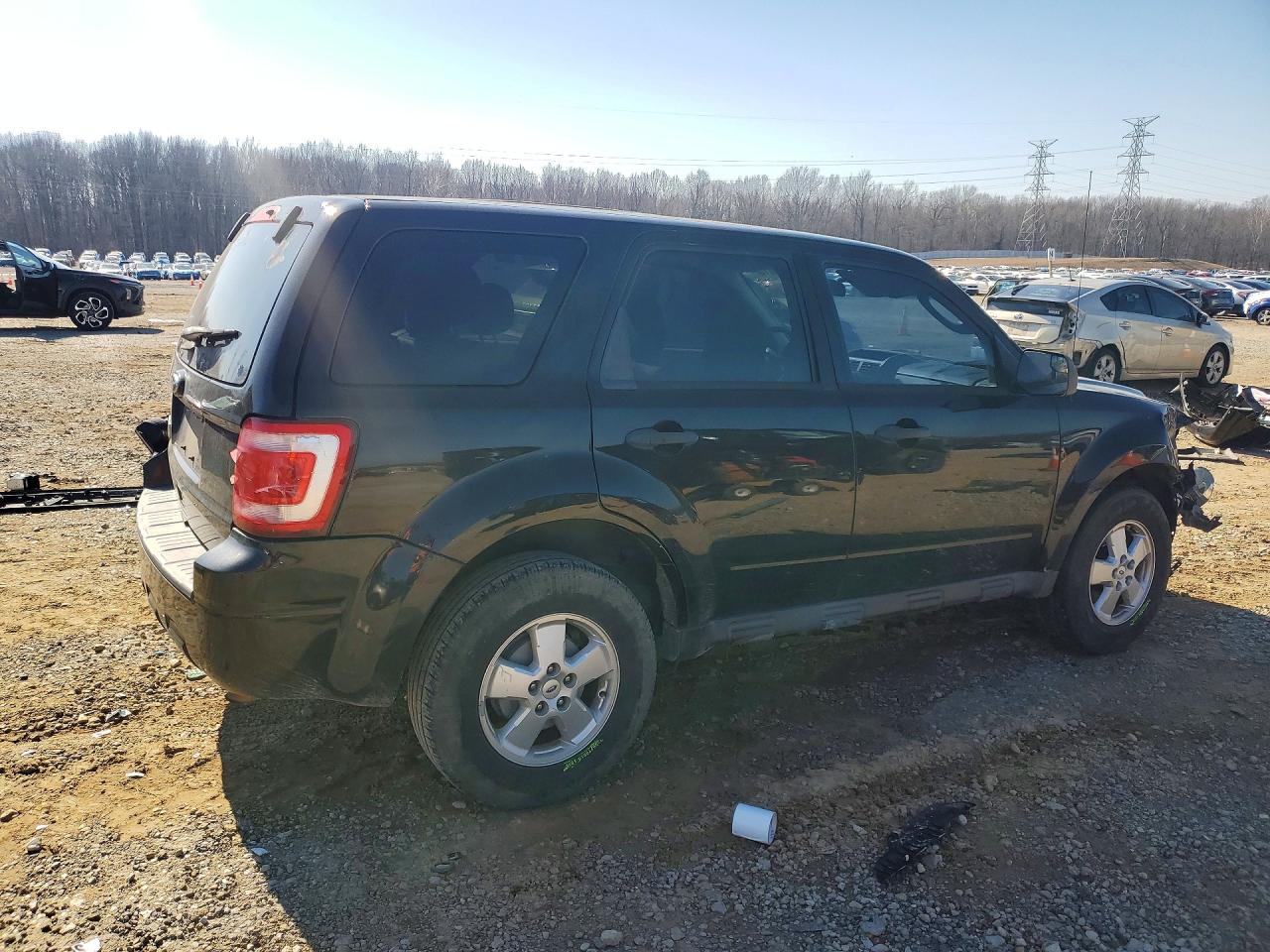 2011 FORD ESCAPE