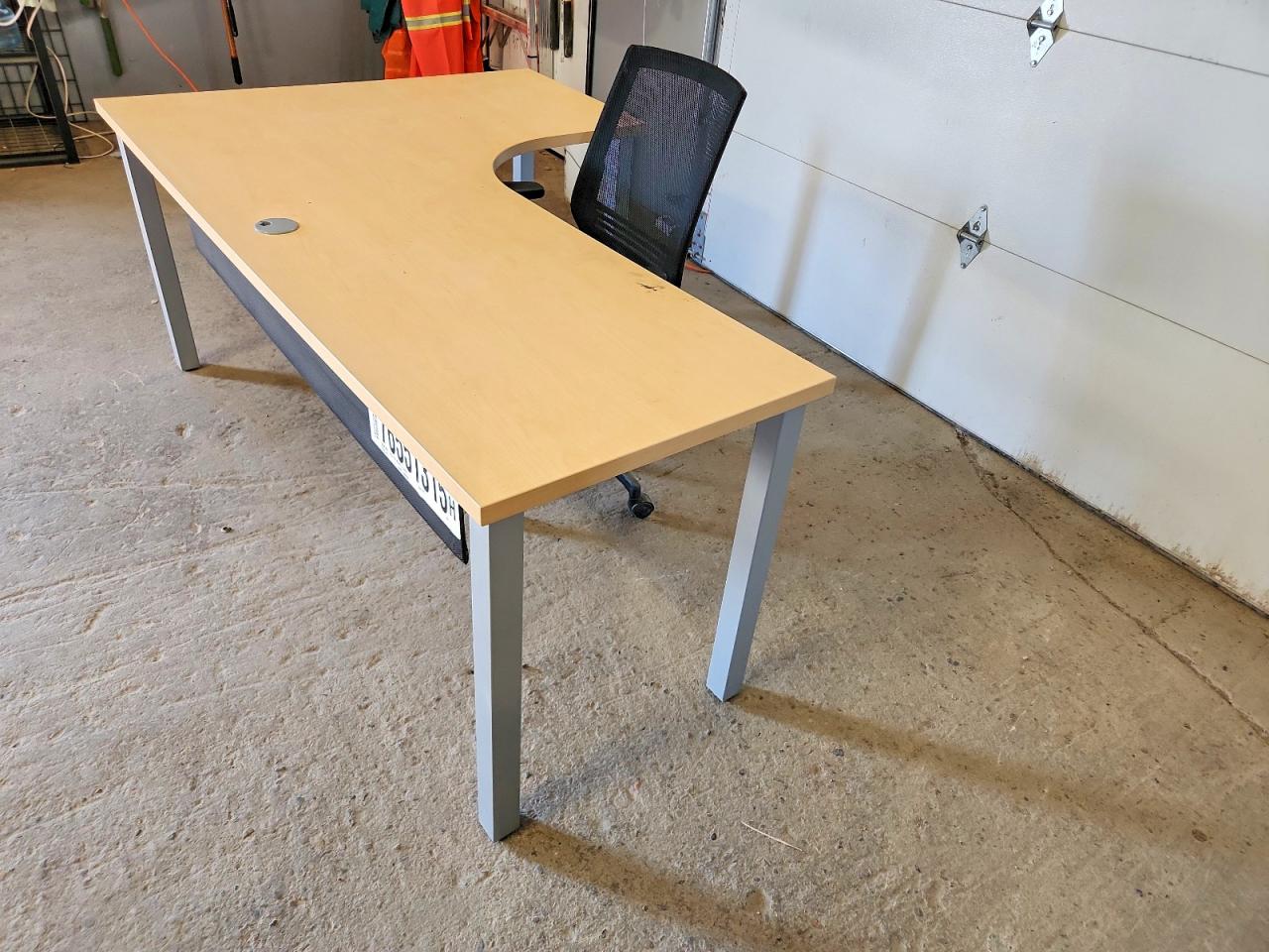 2000 DESK OFFICE FUR