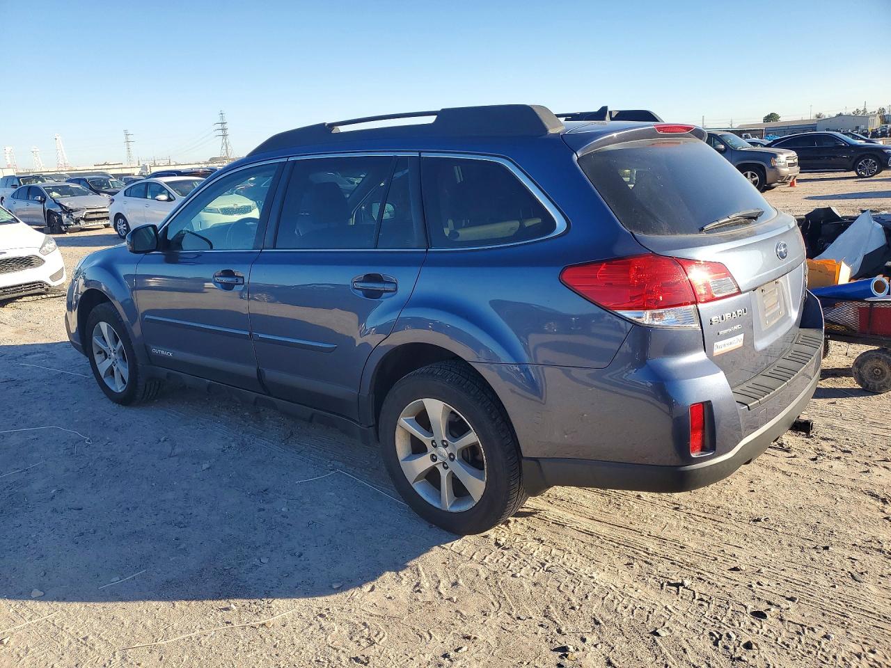 2014 SUBARU OUTBACK