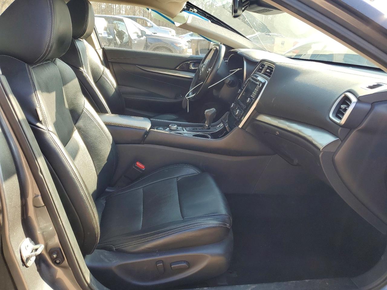 2021 NISSAN MAXIMA