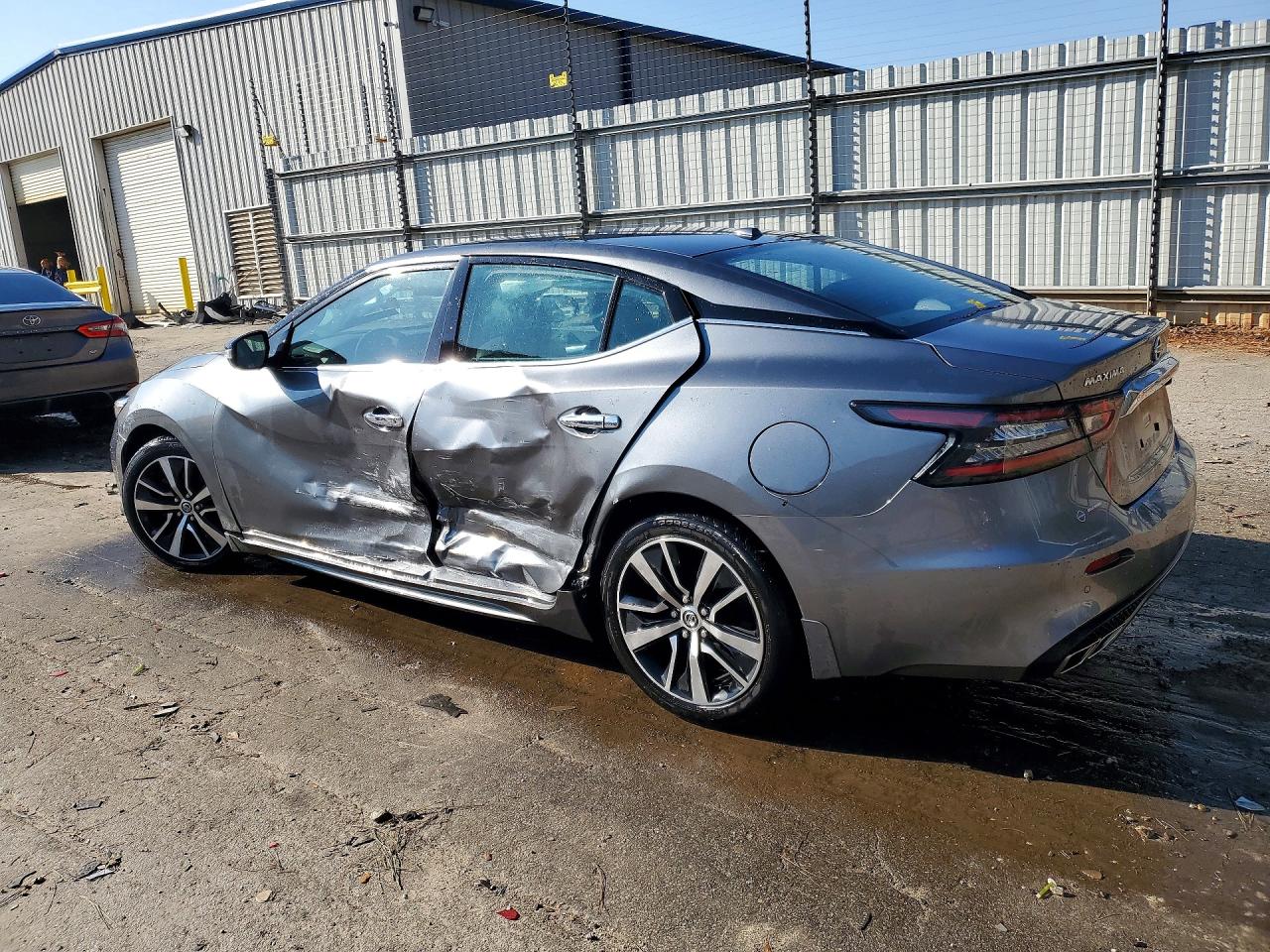 2021 NISSAN MAXIMA