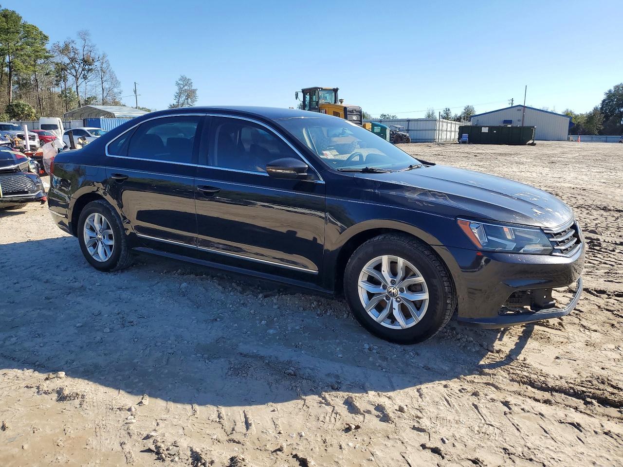 2017 VOLKSWAGEN PASSAT