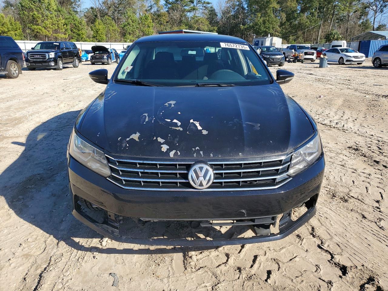 2017 VOLKSWAGEN PASSAT
