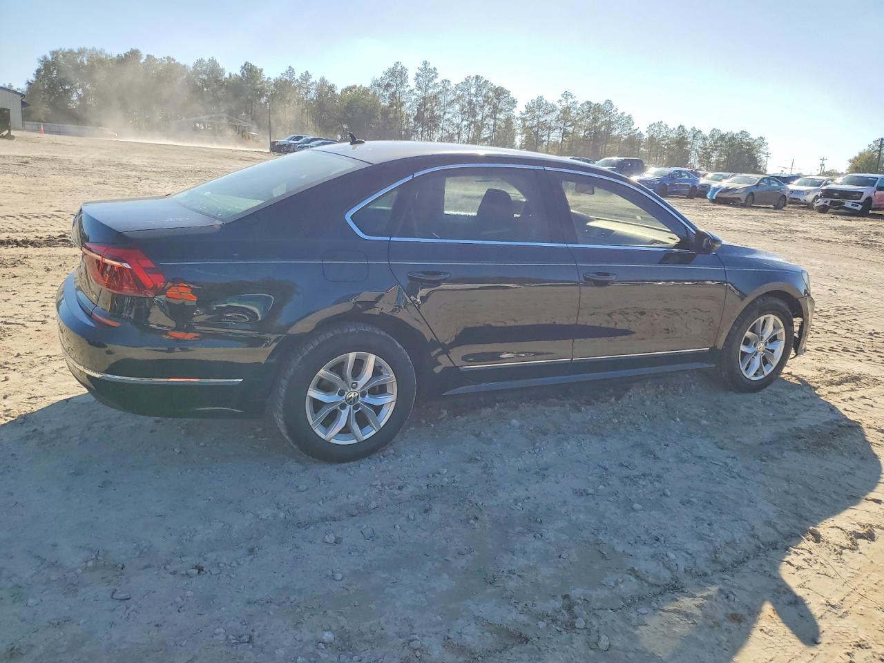 2017 VOLKSWAGEN PASSAT