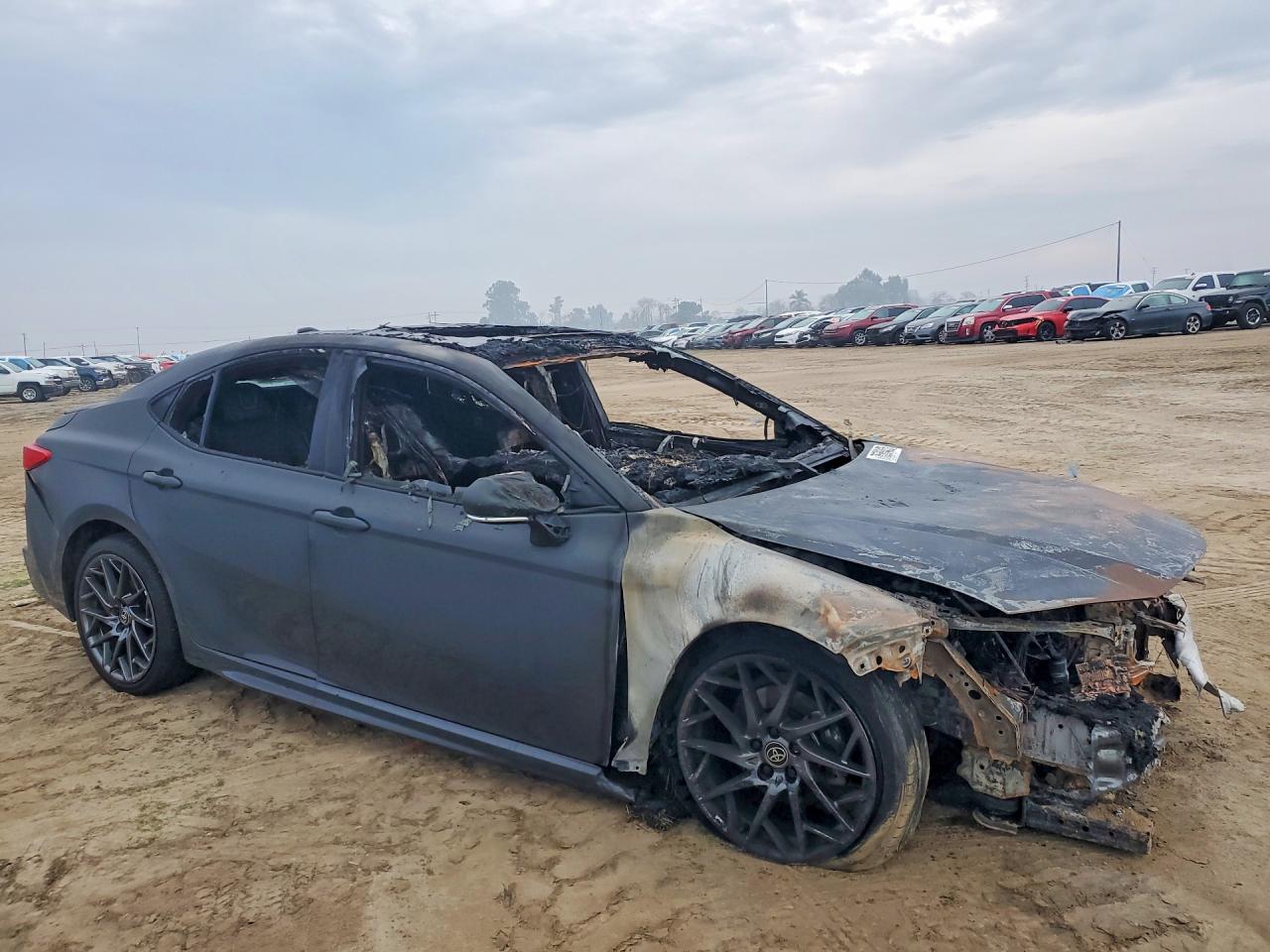 2025 TOYOTA CAMRY
