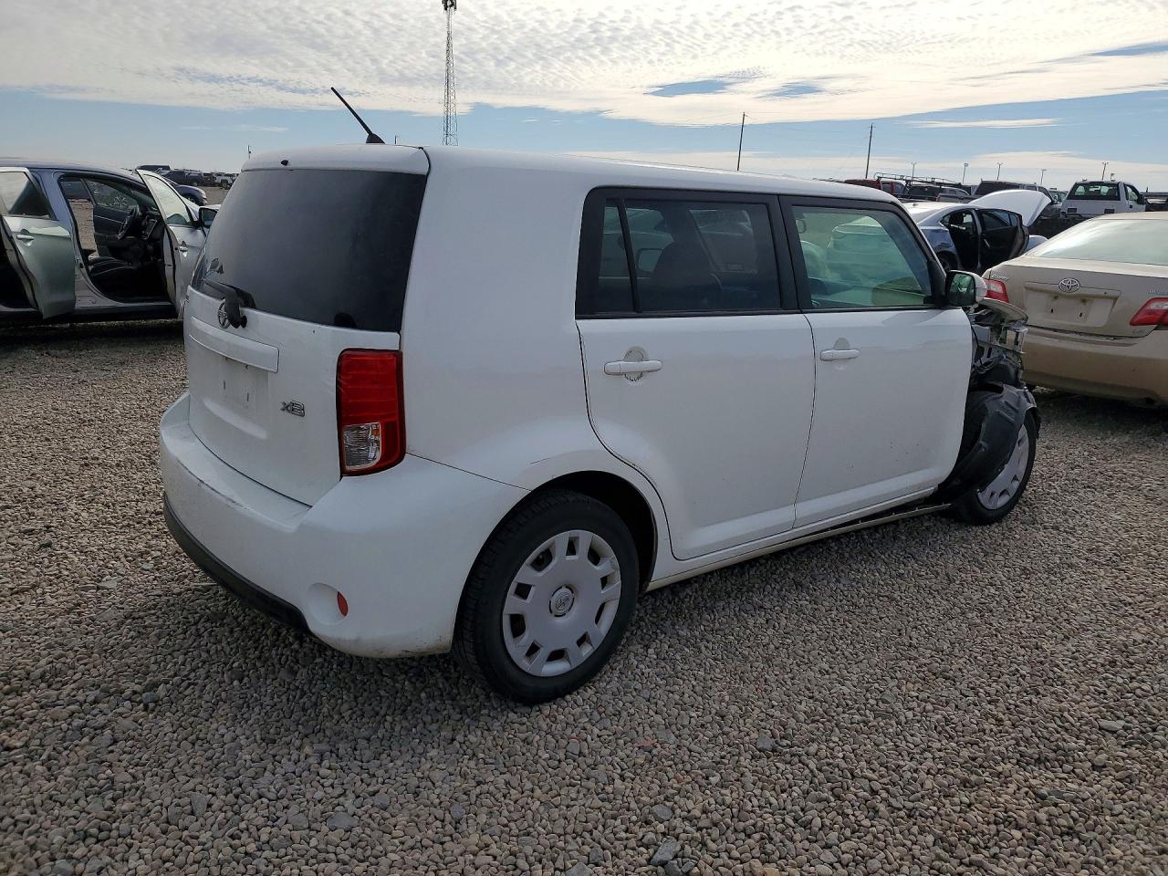 2014 TOYOTA SCION