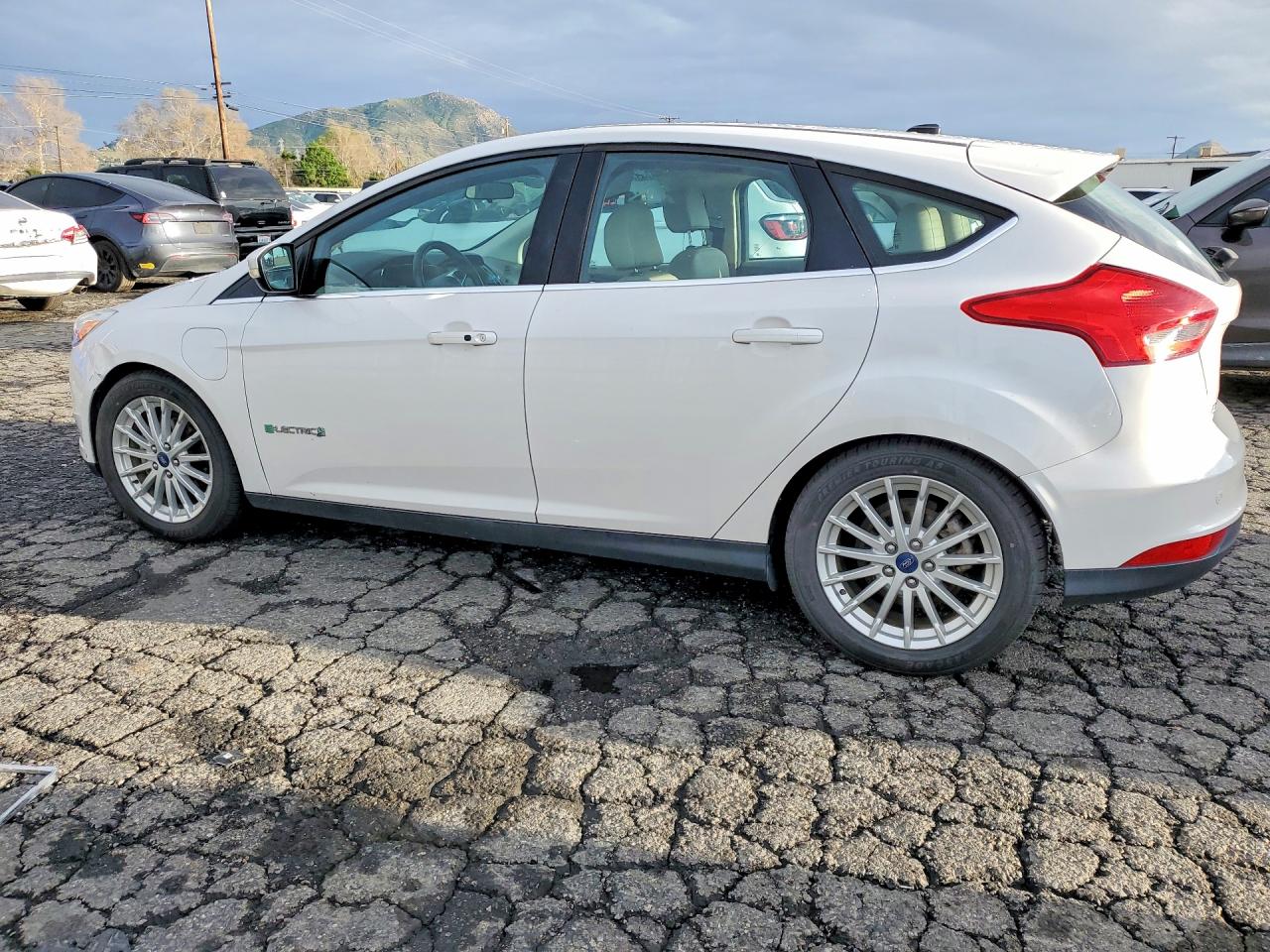 2017 FORD FOCUS