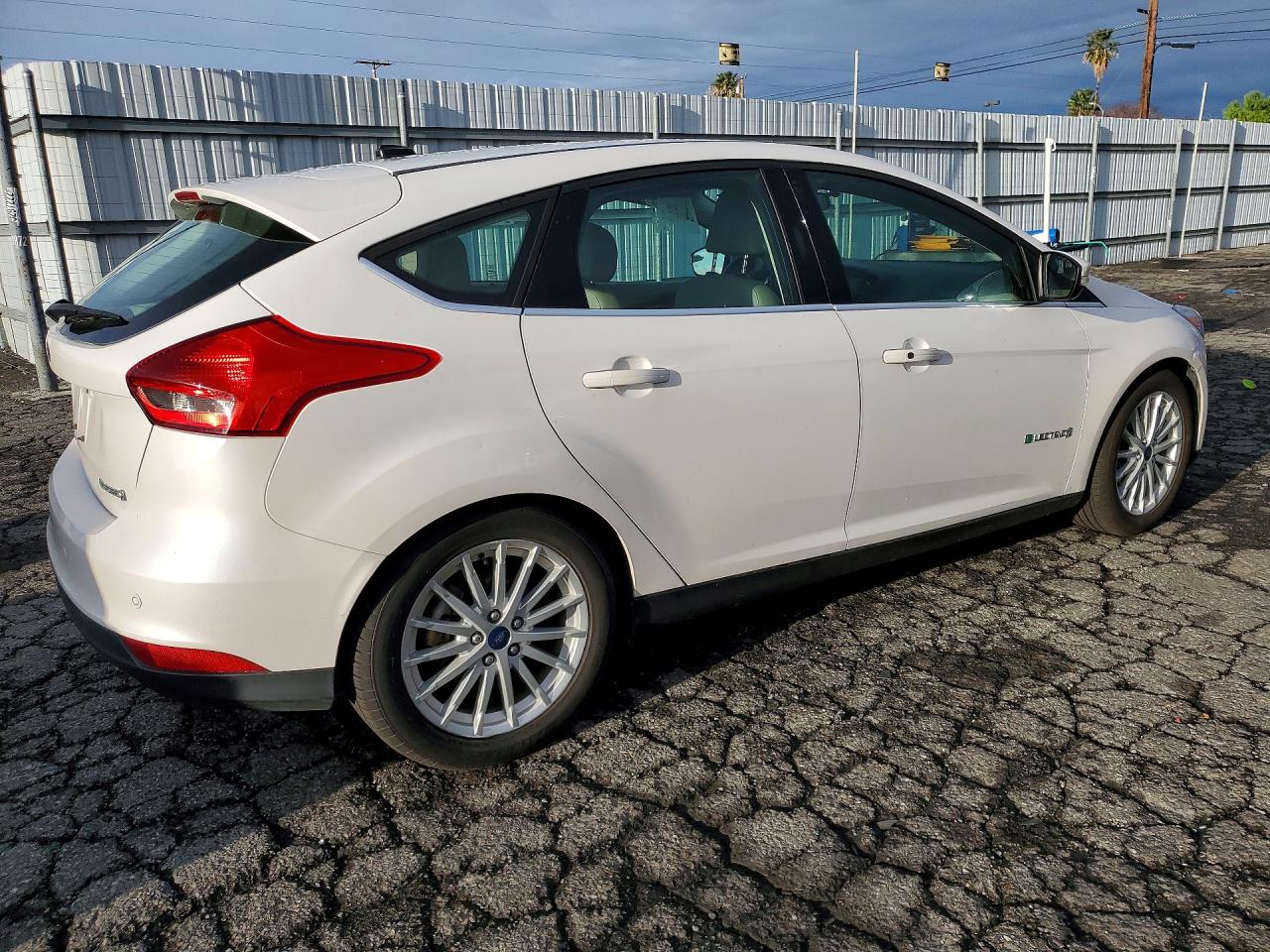 2017 FORD FOCUS