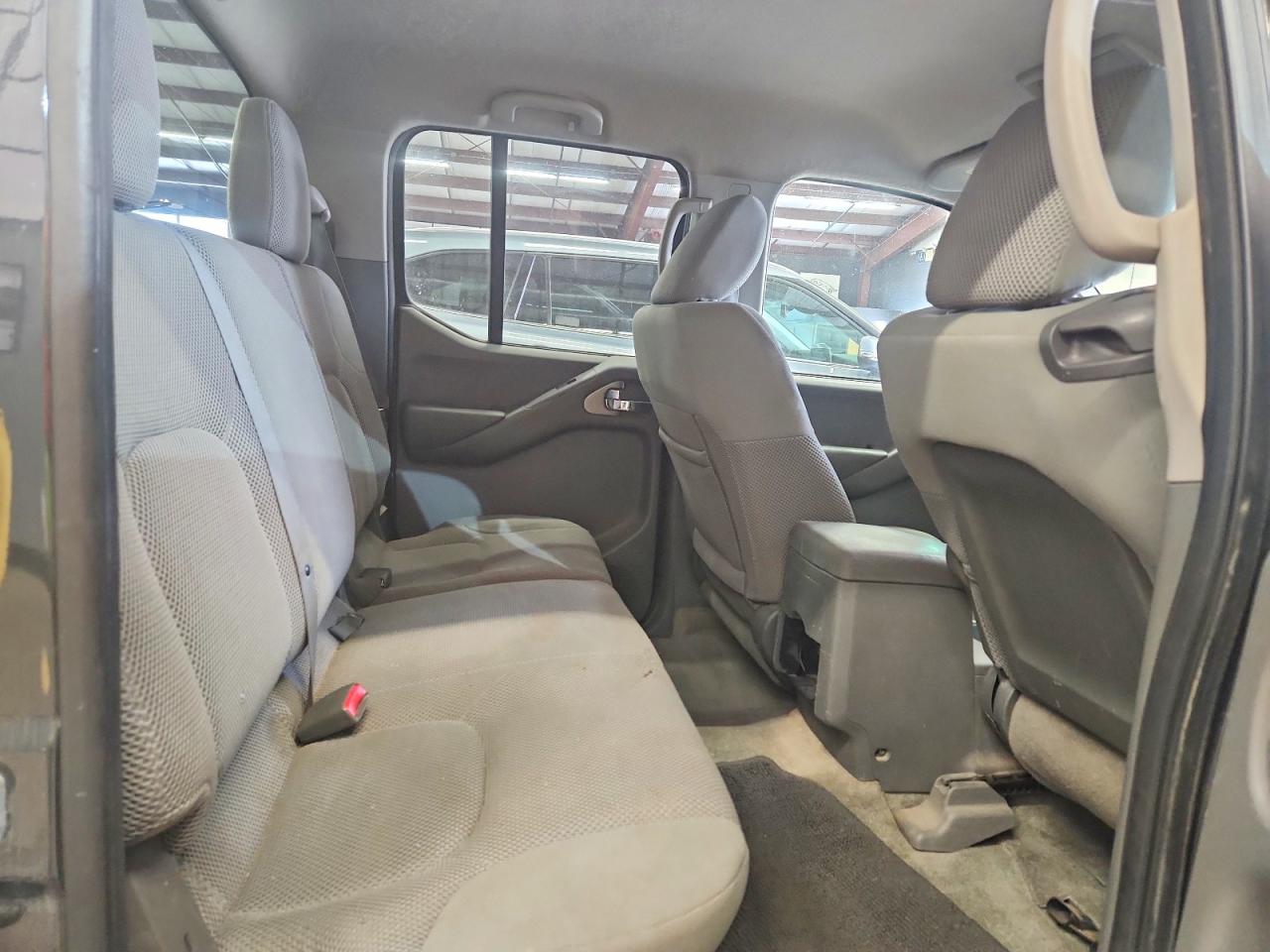 2013 NISSAN FRONTIER