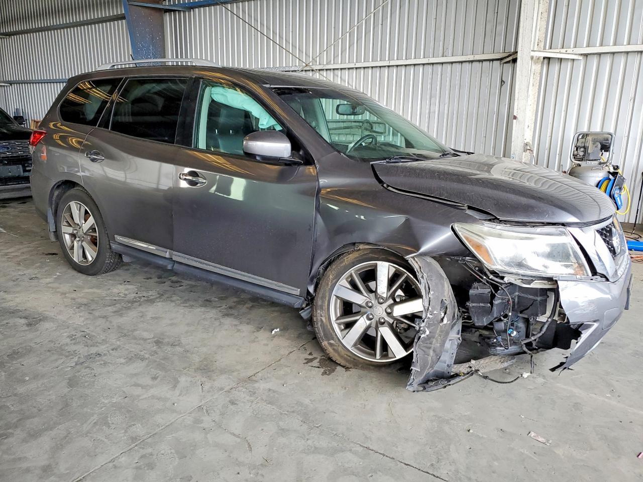 2016 NISSAN PATHFINDER