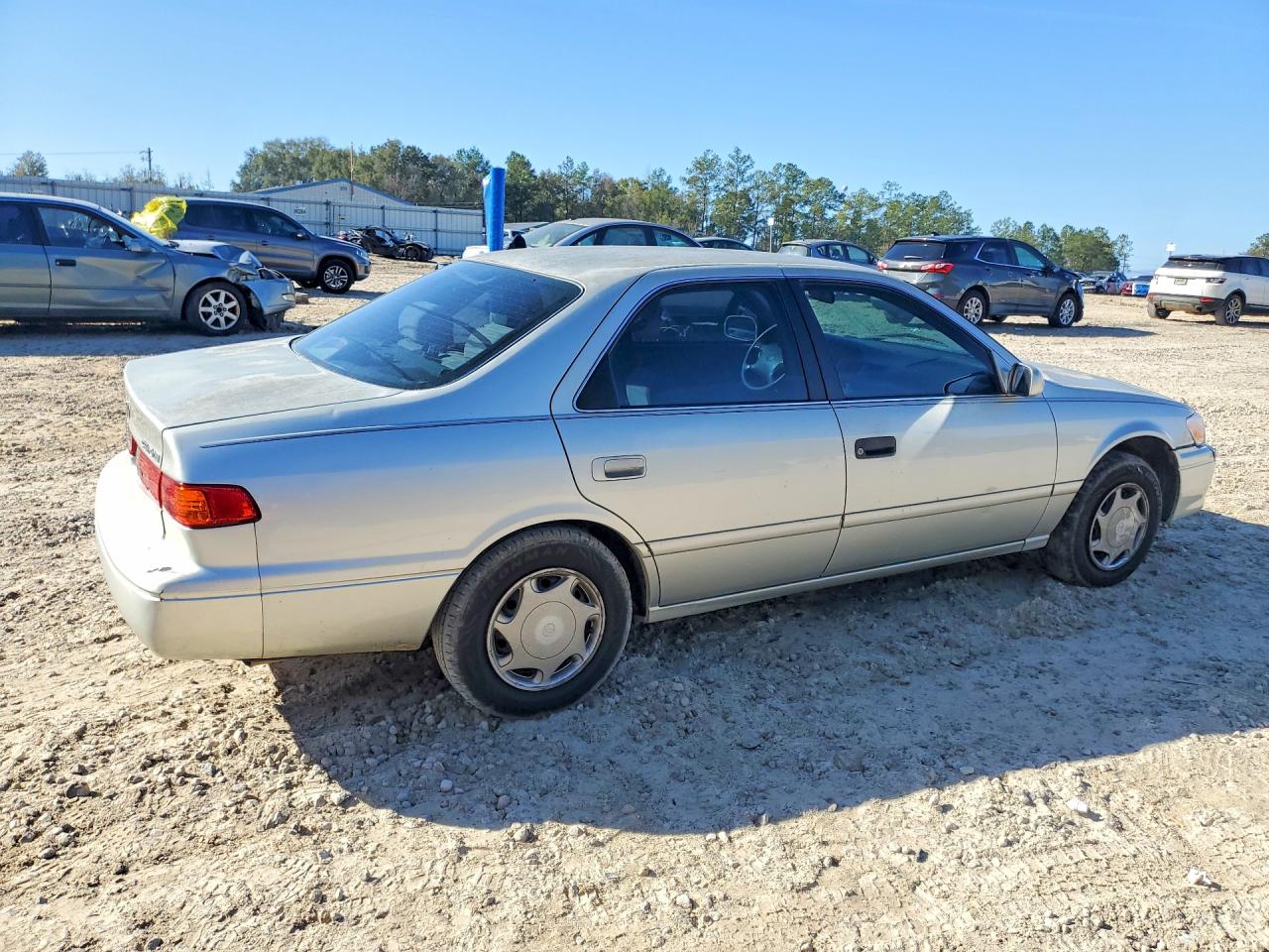 2000 TOYOTA CAMRY