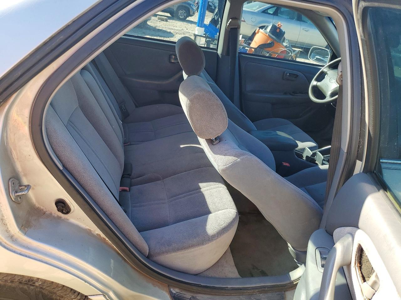 2000 TOYOTA CAMRY