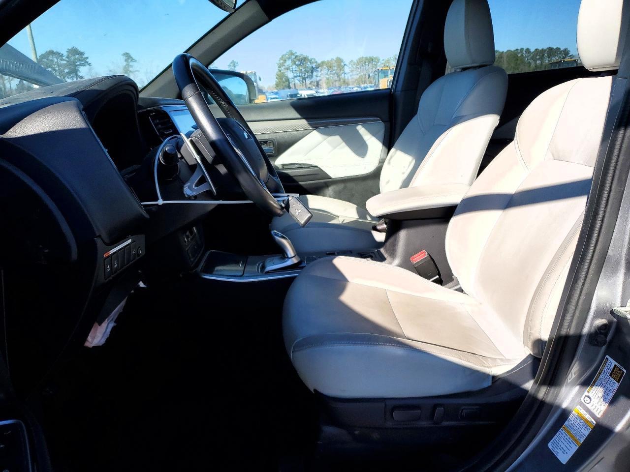 2022 MITSUBISHI OUTLANDER