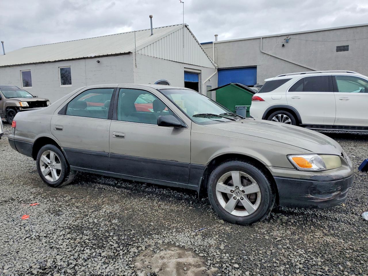 2000 TOYOTA CAMRY