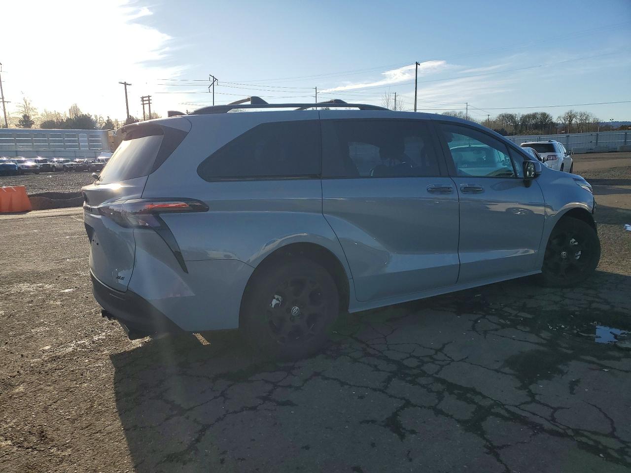 2025 TOYOTA SIENNA