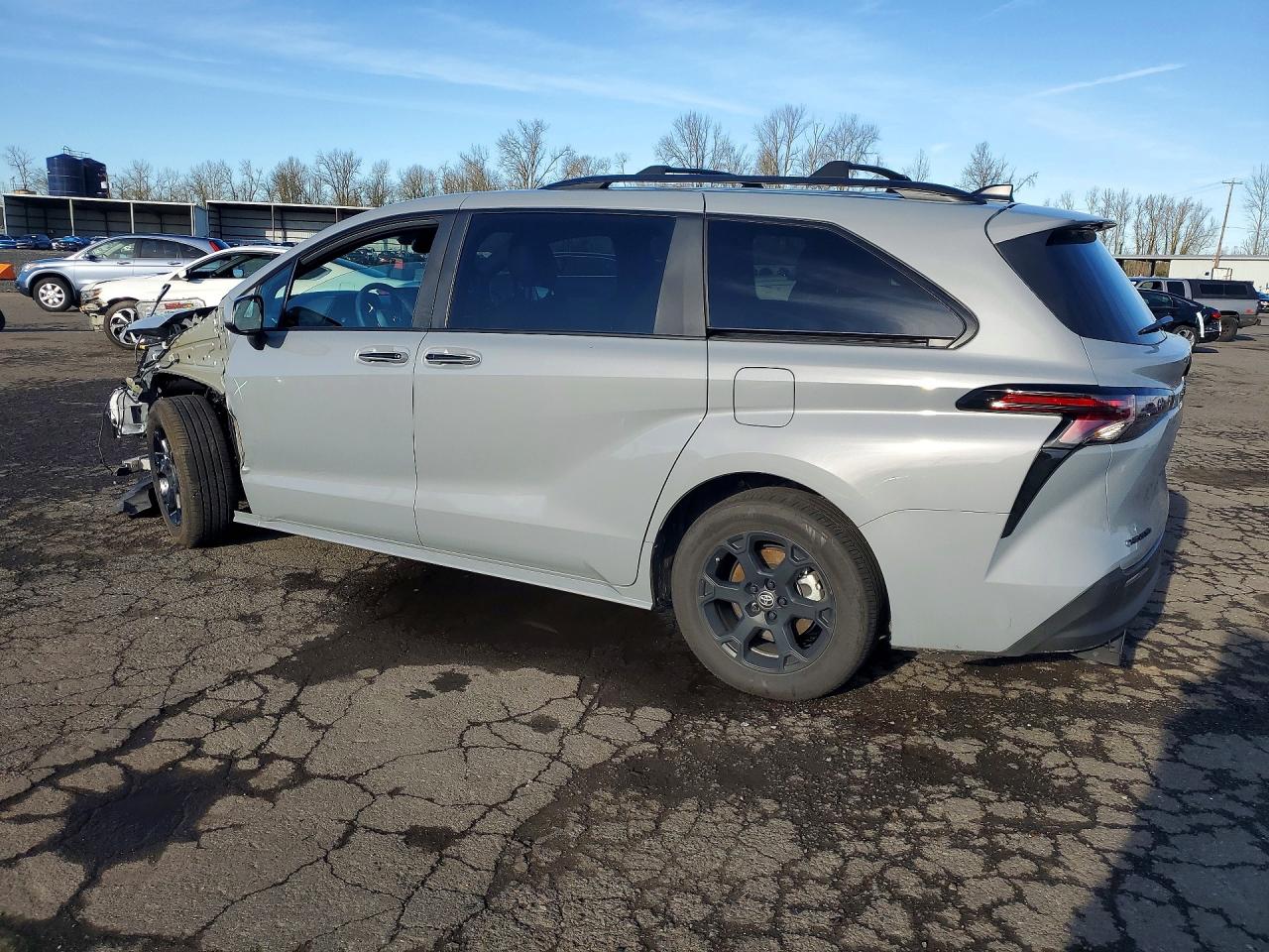 2025 TOYOTA SIENNA