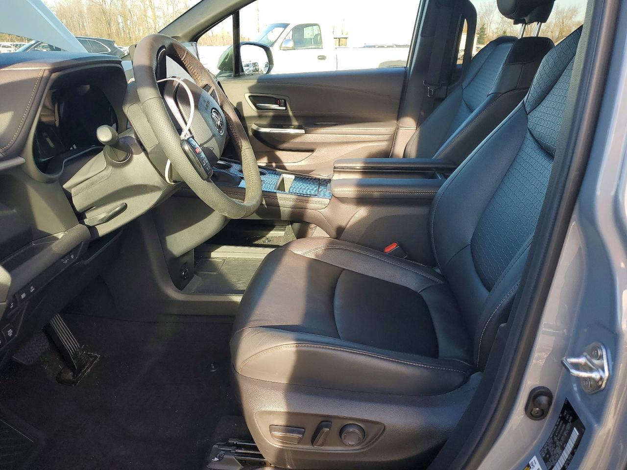 2025 TOYOTA SIENNA