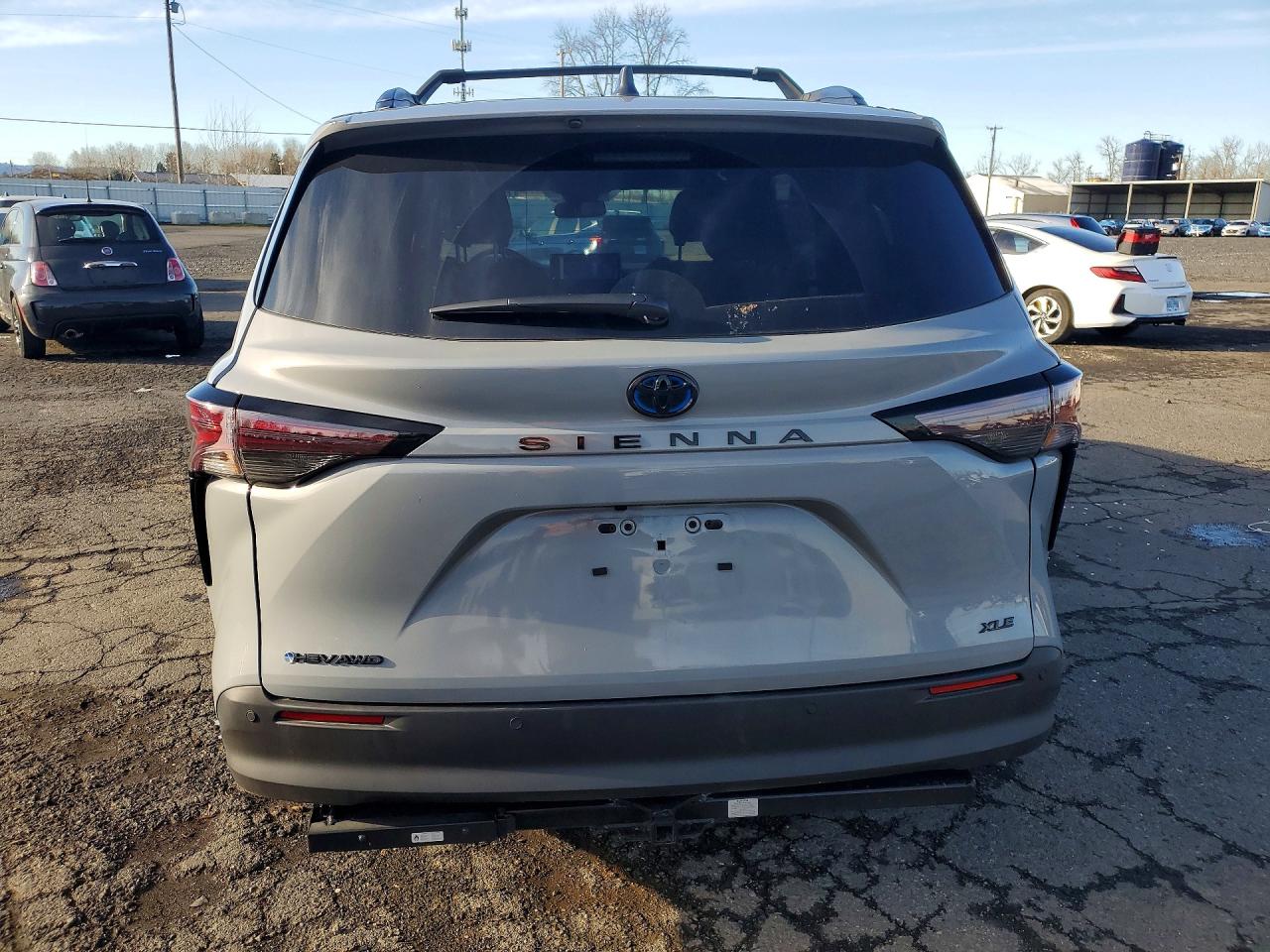 2025 TOYOTA SIENNA