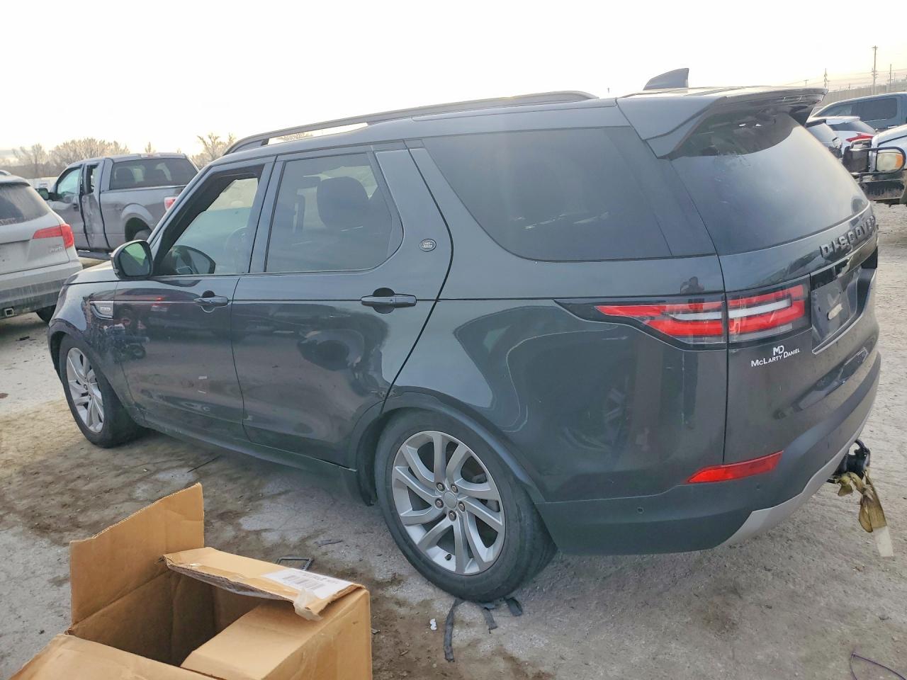 2018 LAND ROVER DISCOVERY