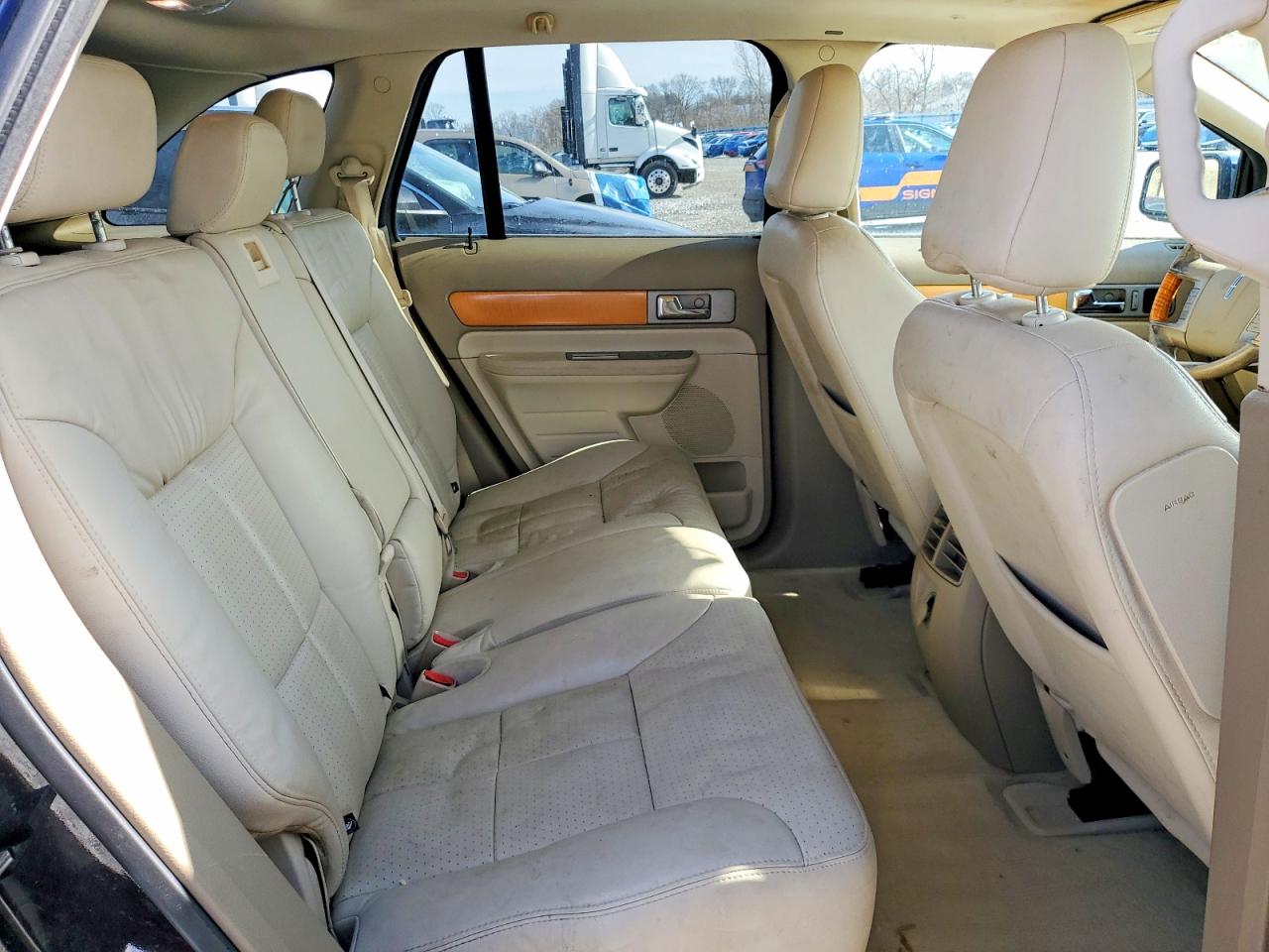 2007 LINCOLN TOWNHOUSE MKX