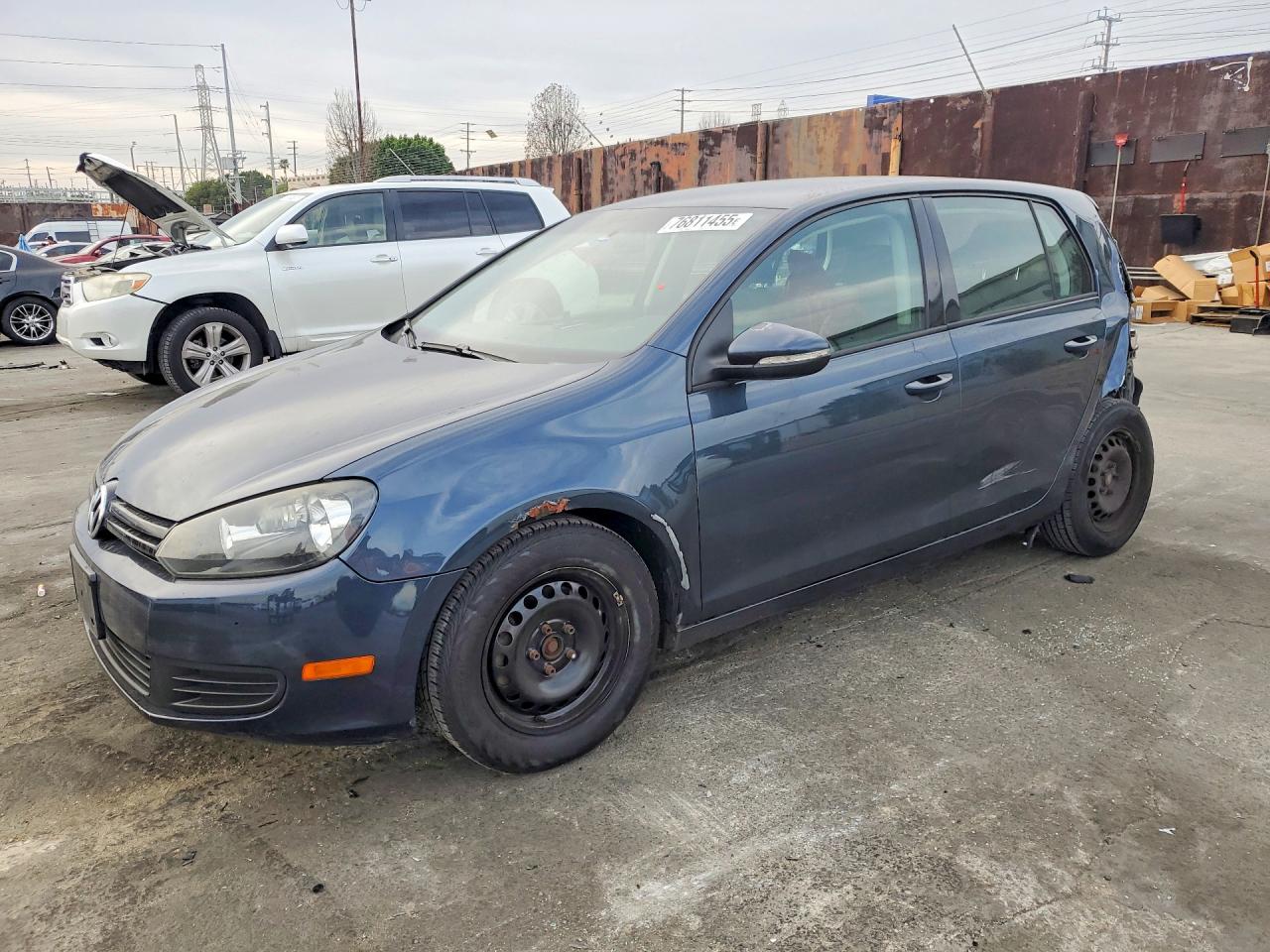 2011 VOLKSWAGEN GOLF