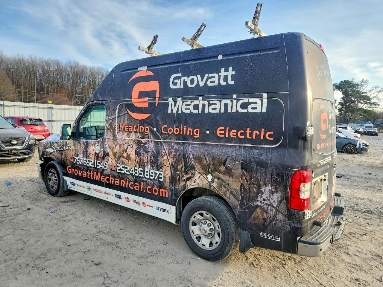 2012 NISSAN NV