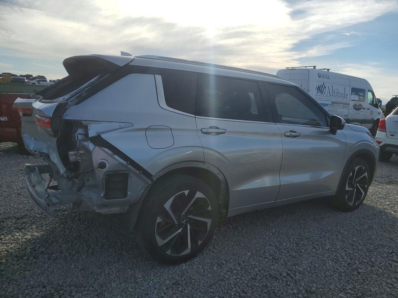2022 MITSUBISHI OUTLANDER