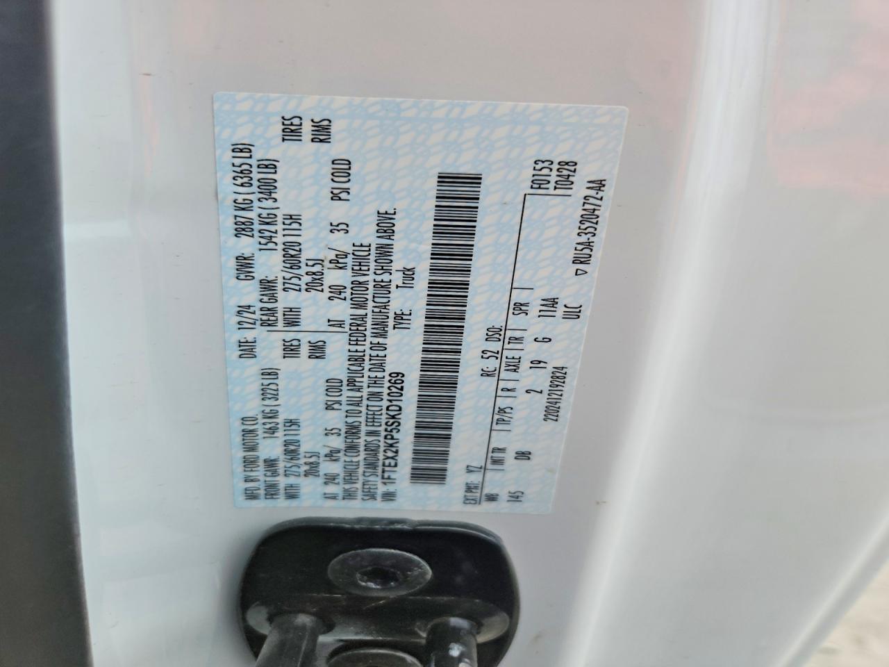 2025 FORD F150 STX