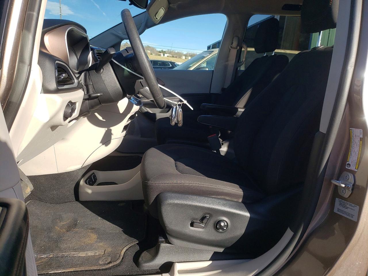 2017 CHRYSLER PACIFICA