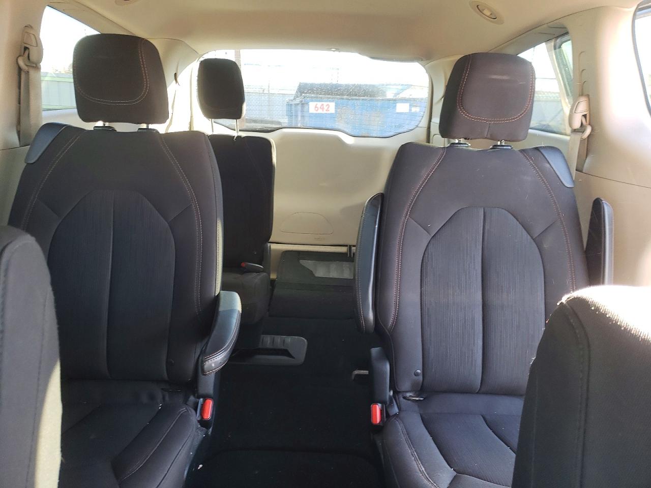 2017 CHRYSLER PACIFICA