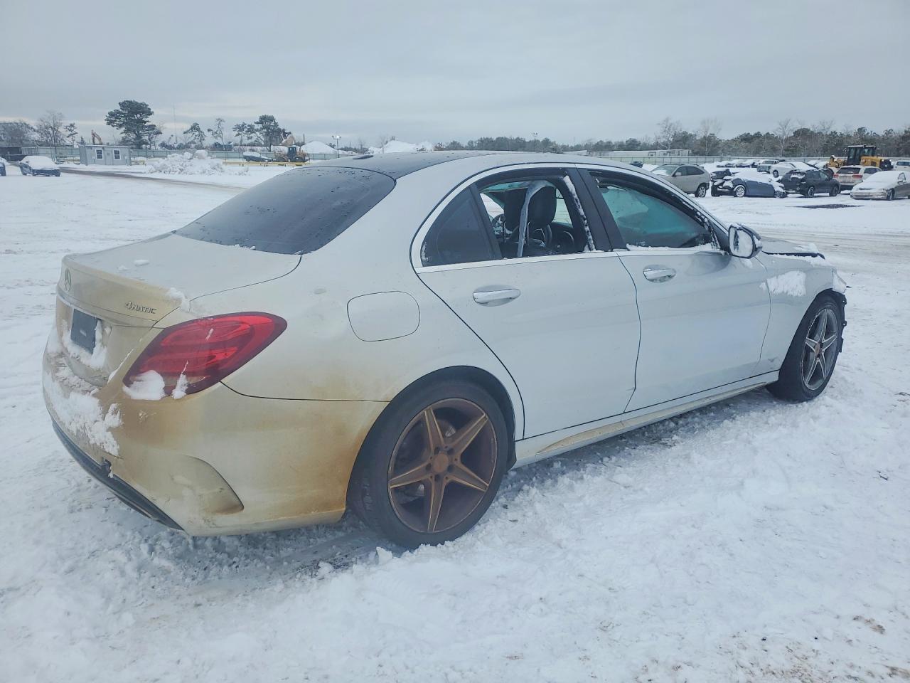 2015 MERCEDES-BENZ C-CLASS