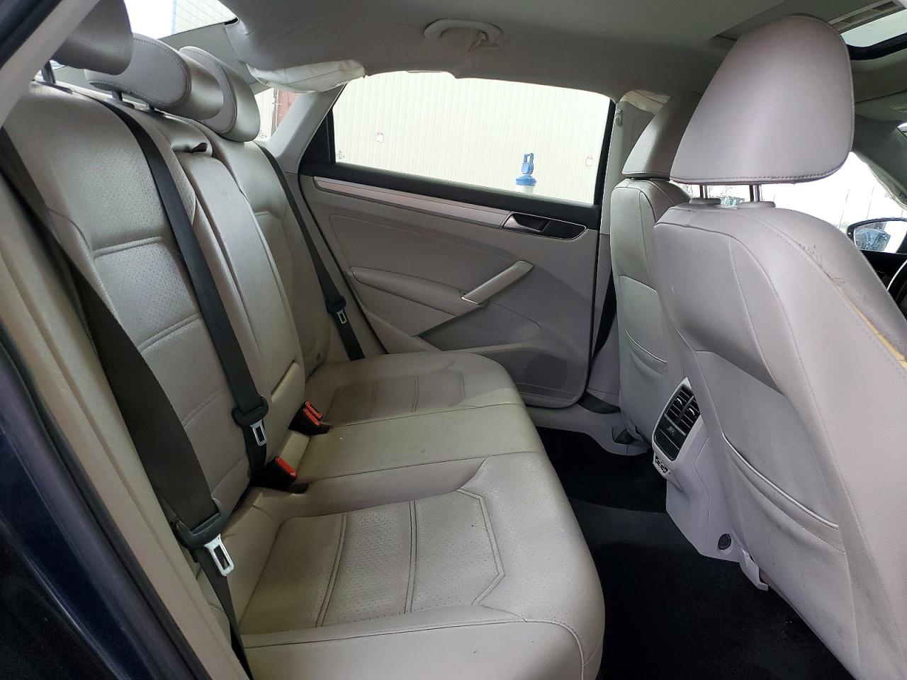 2019 VOLKSWAGEN PASSAT