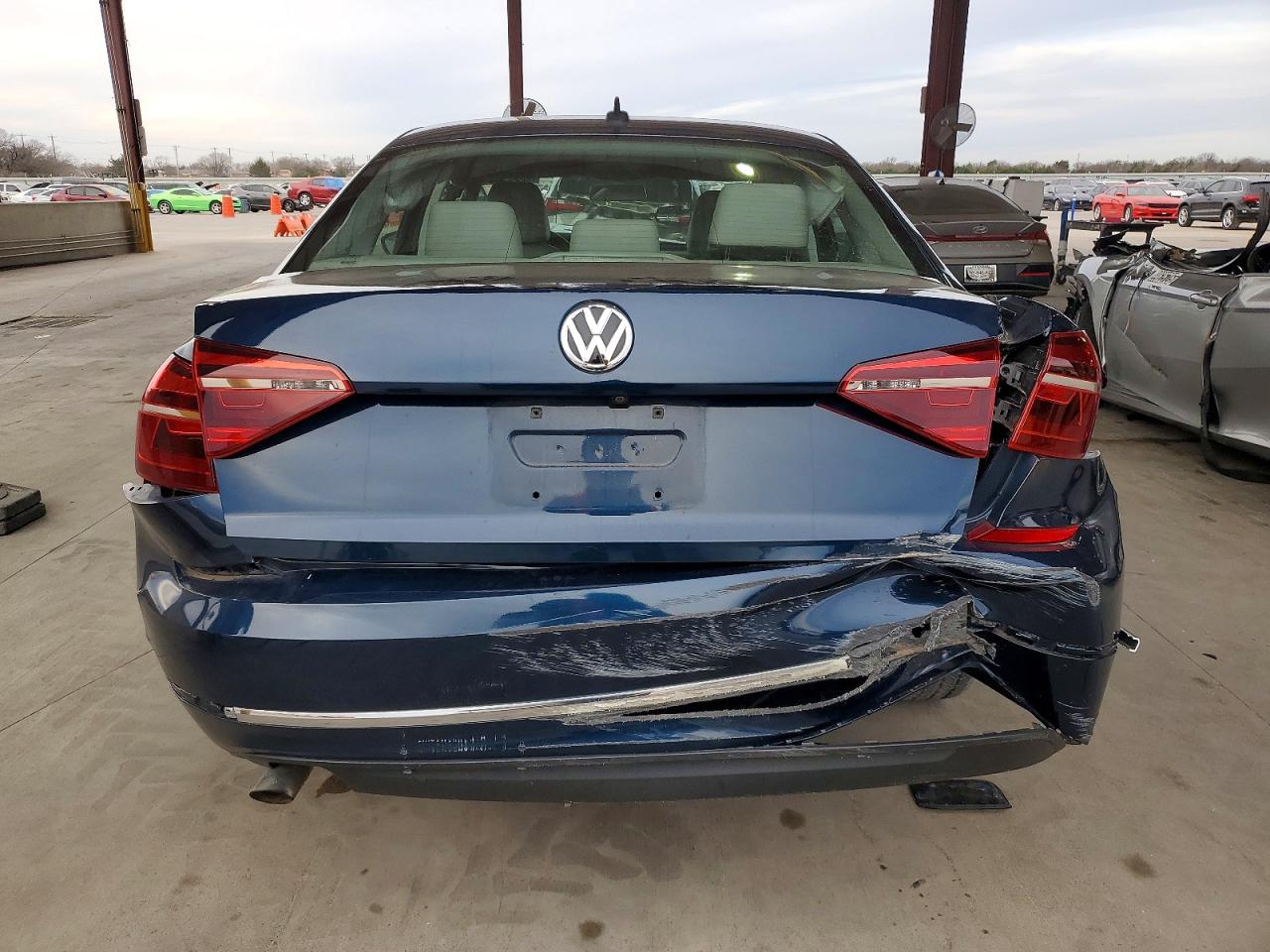 2019 VOLKSWAGEN PASSAT