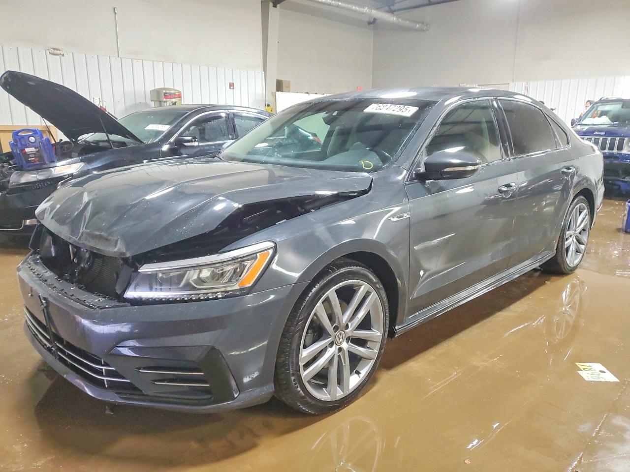 2018 VOLKSWAGEN PASSAT