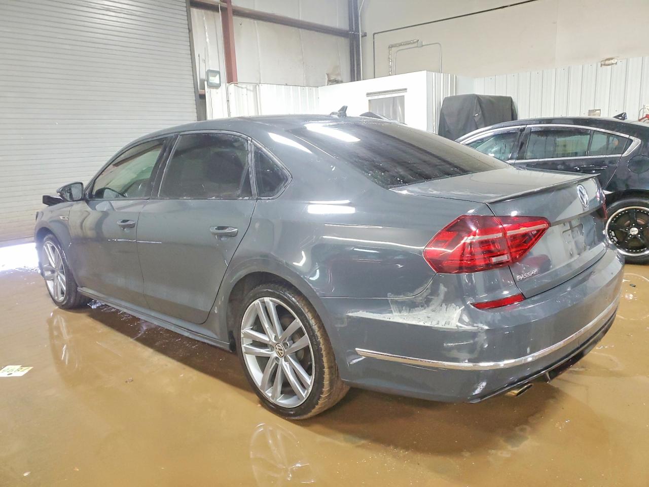 2018 VOLKSWAGEN PASSAT