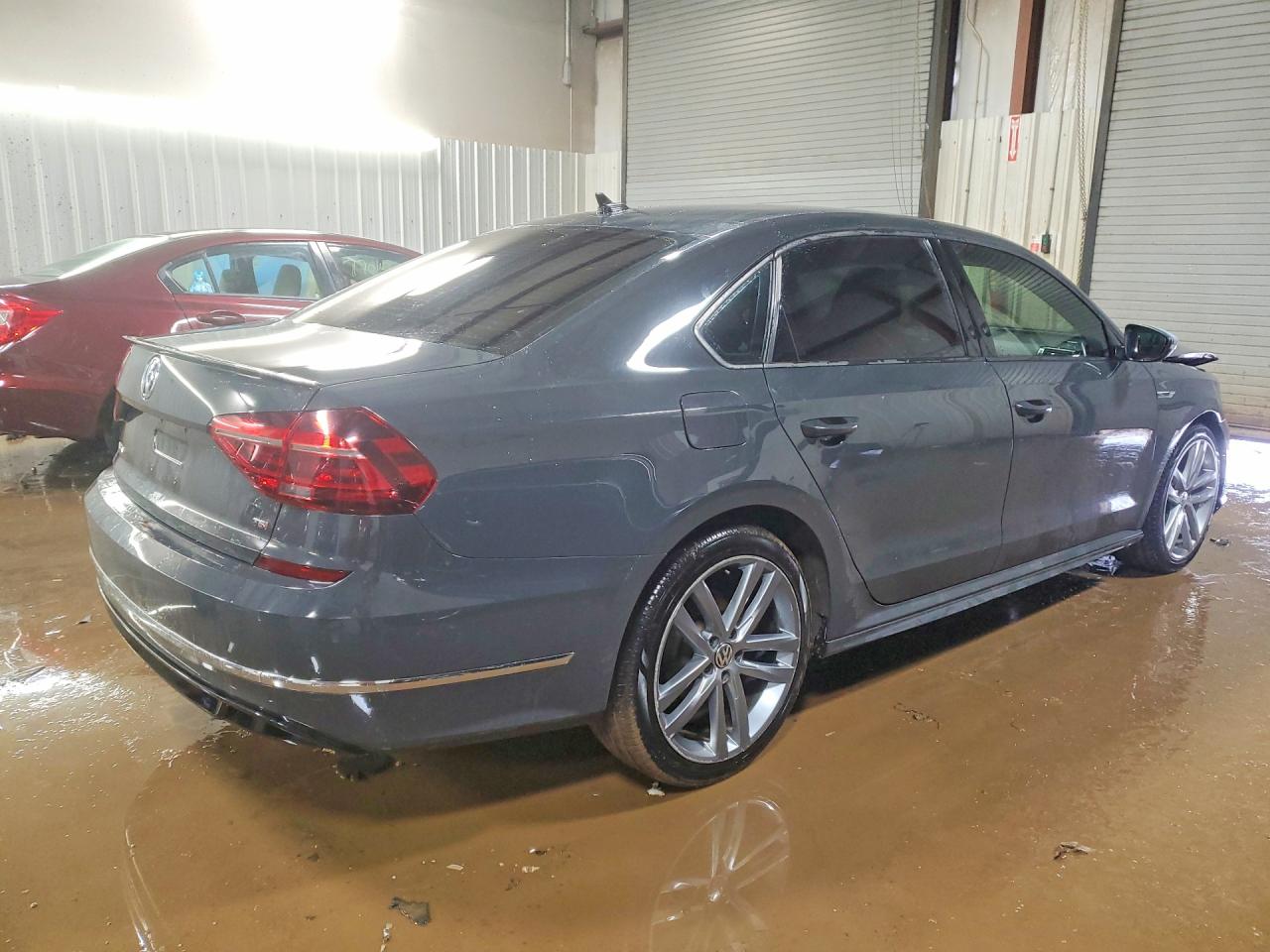 2018 VOLKSWAGEN PASSAT