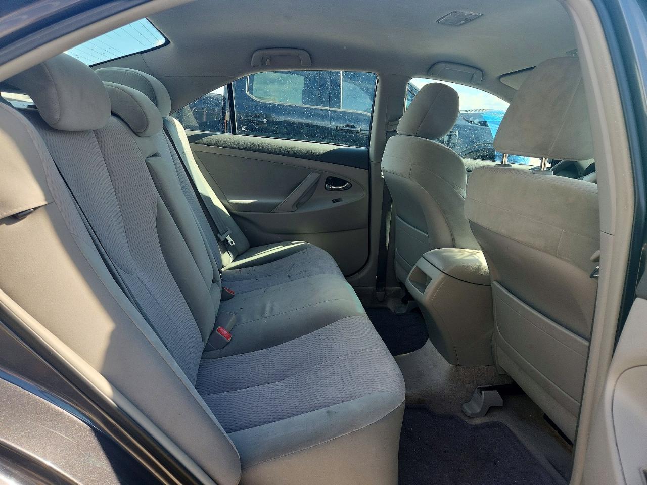 2011 TOYOTA CAMRY