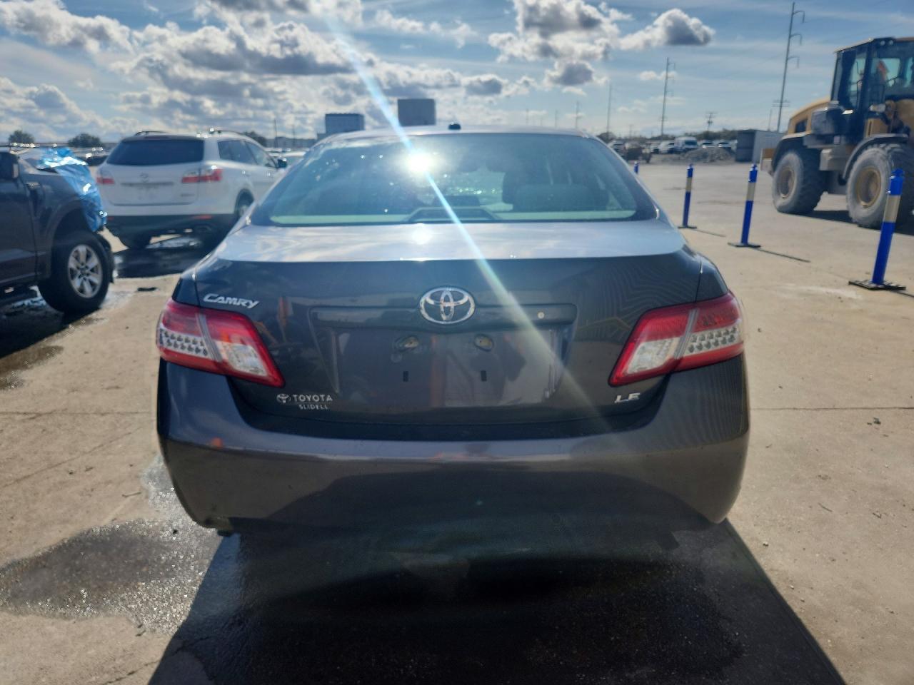 2011 TOYOTA CAMRY