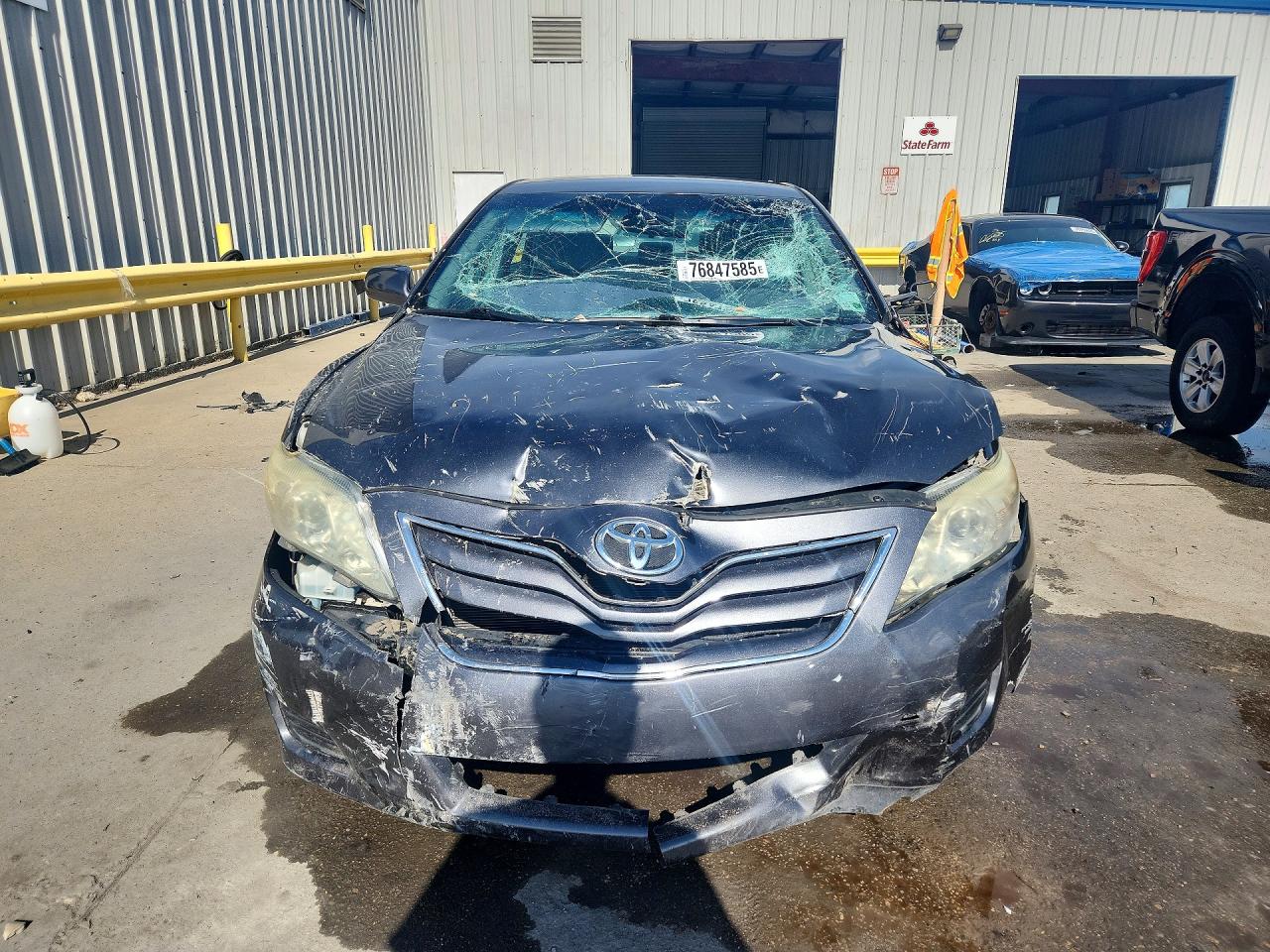 2011 TOYOTA CAMRY