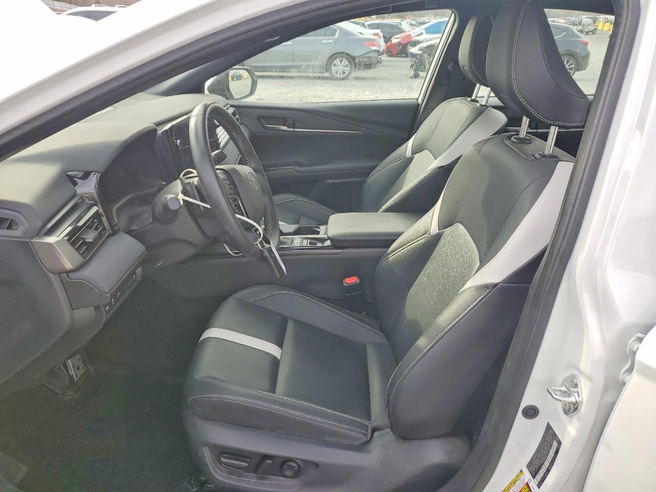 2025 TOYOTA CAMRY
