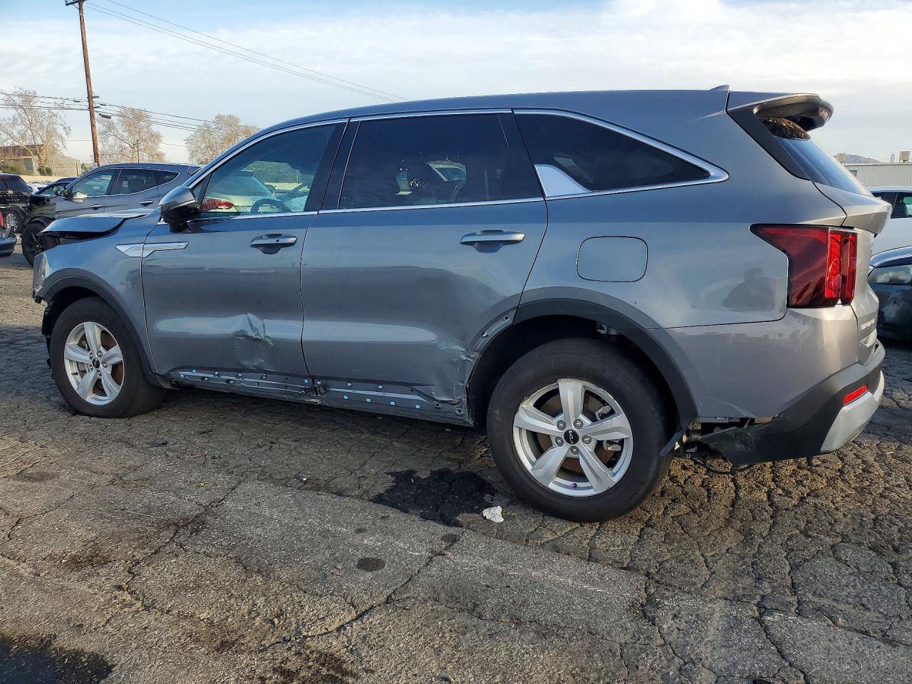 2025 KIA SORENTO