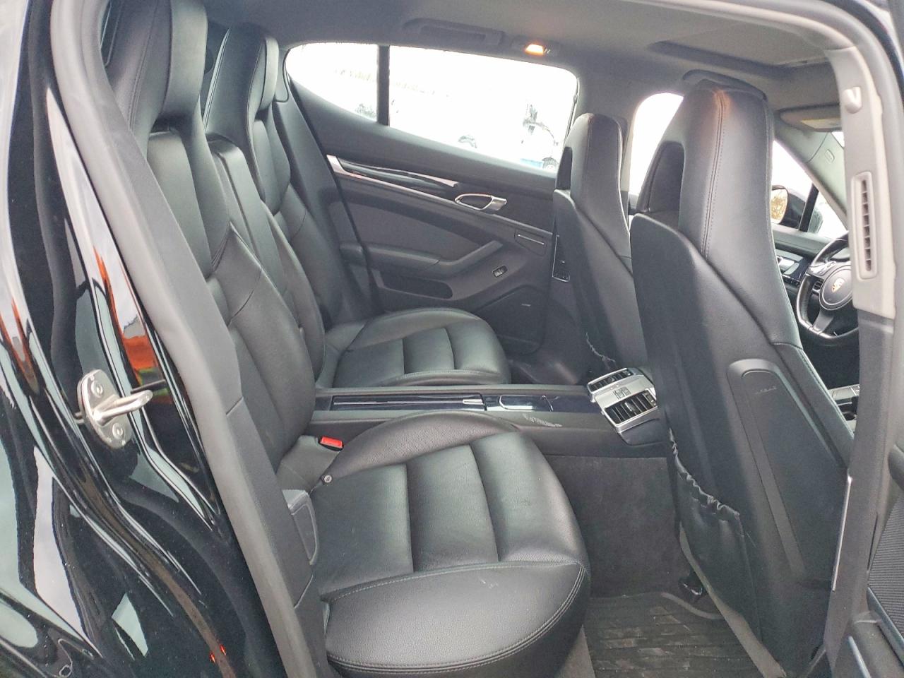2013 PORSCHE PANAMERA