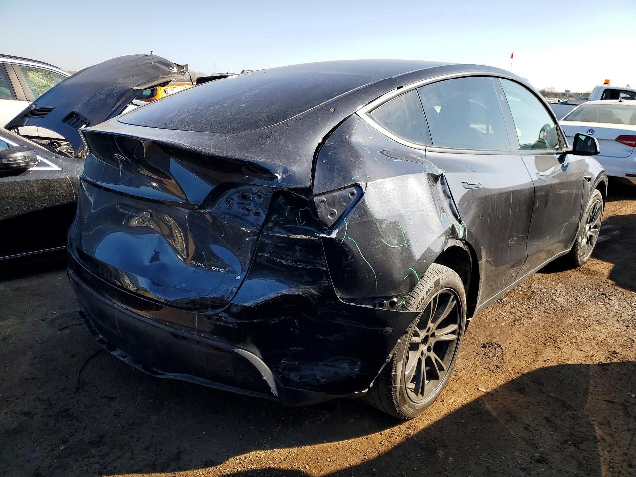 2024 TESLA MODEL Y