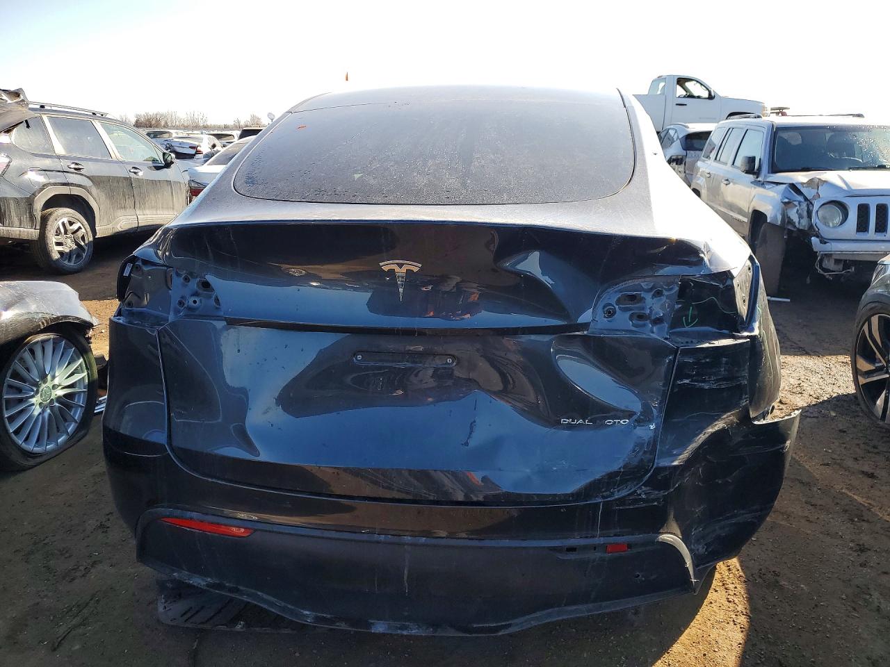 2024 TESLA MODEL Y