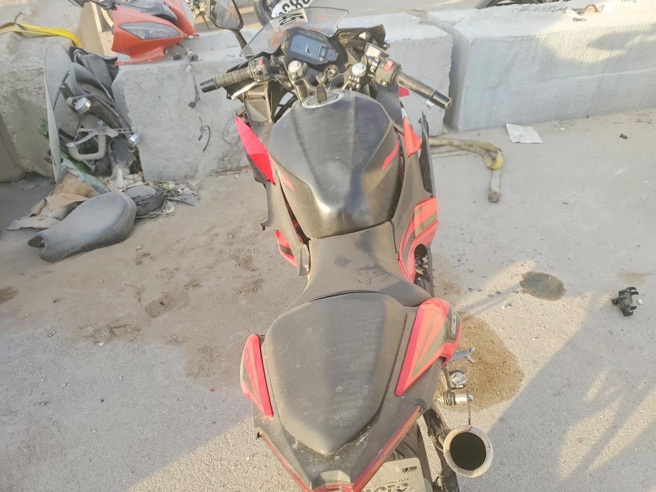 2025 KAWASAKI NINJA 500