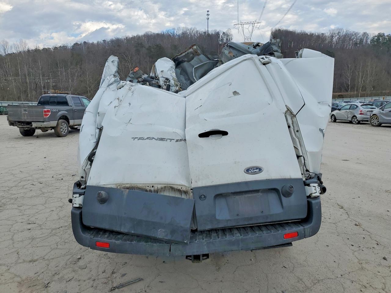 2017 FORD TRANS 250