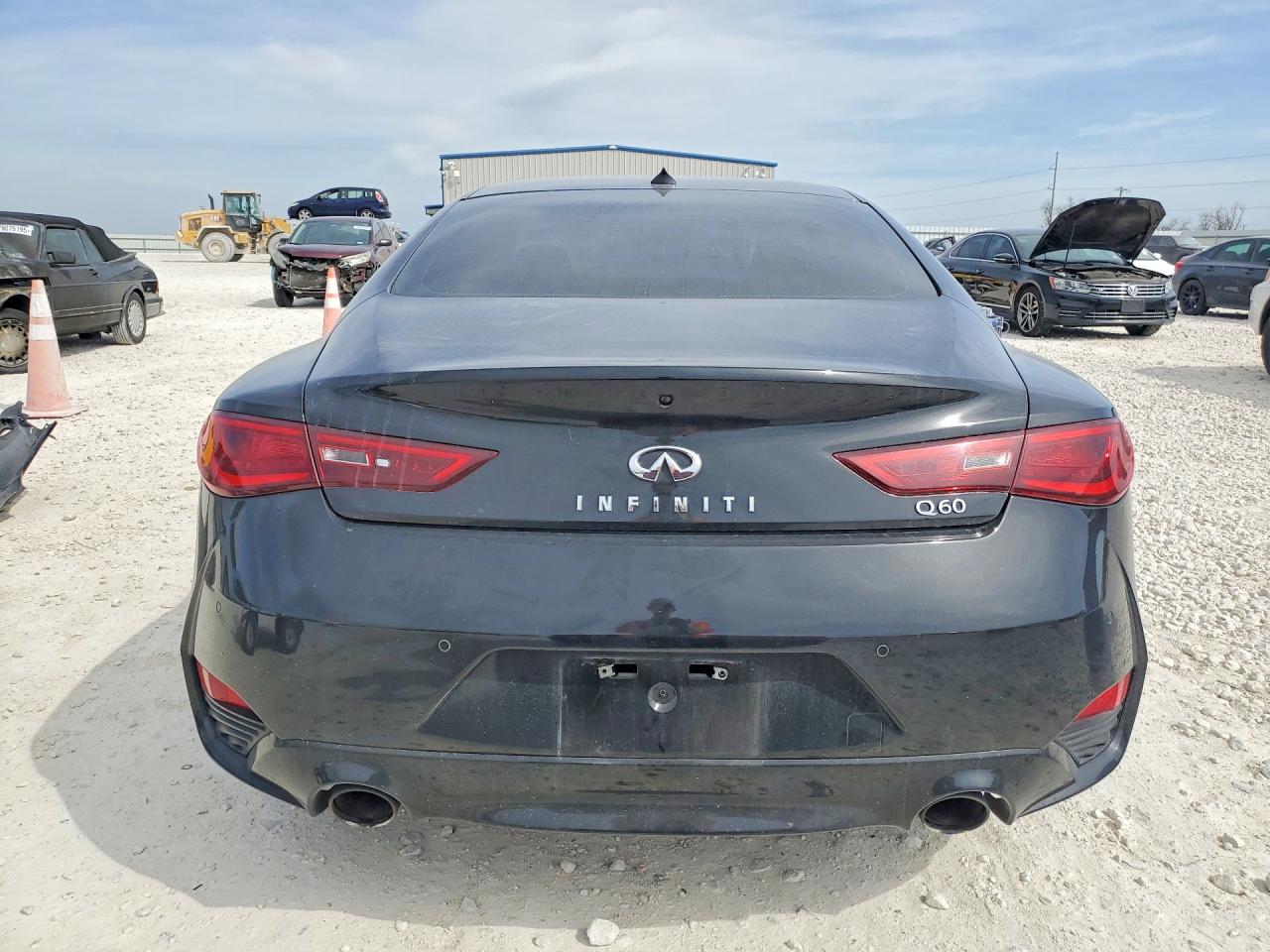 2017 INFINITI Q60